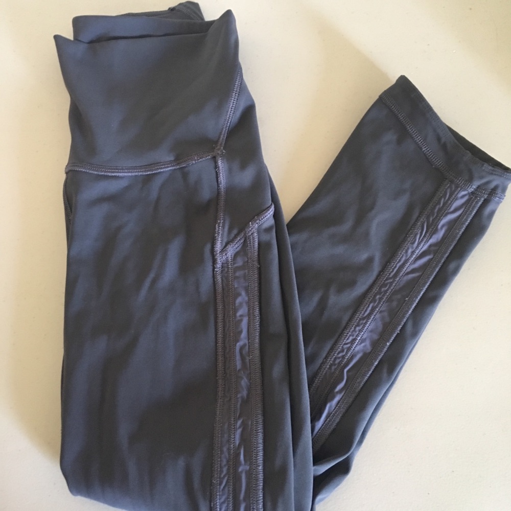 High waisted lululemon crop tights size 4